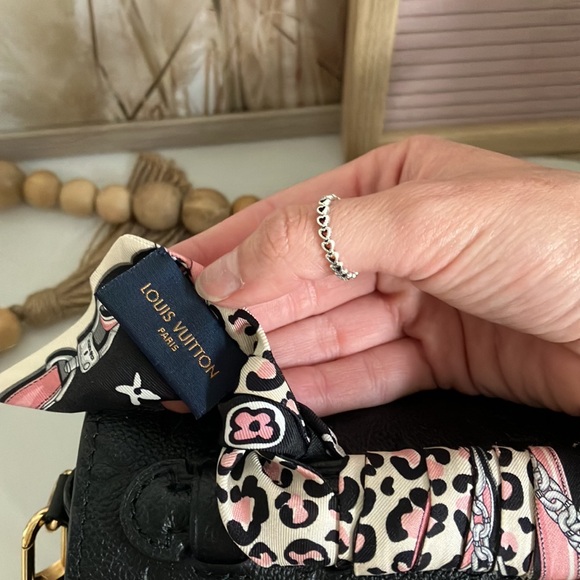 Pochette Métis with silk bandeau. - Picture 5 of 9